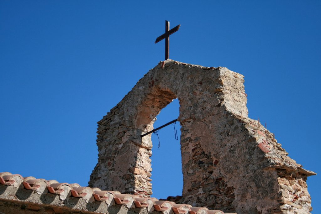 Brand Tours Italien Sardinien Kirche