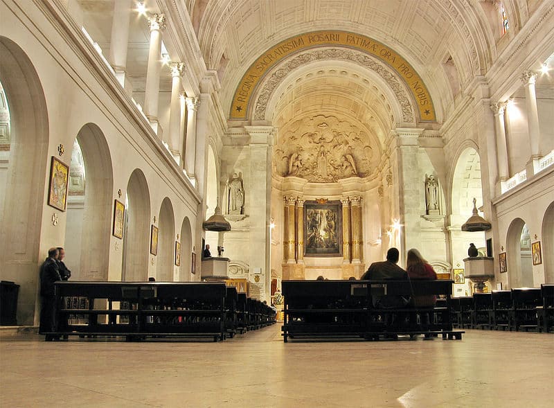 Portugal Rundreise Studienreise Fatima Wallfahrtsort Kirche